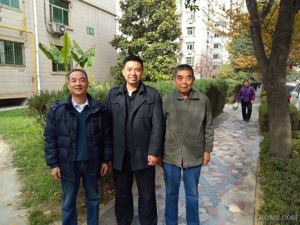 与何子蛟的合影.jpg